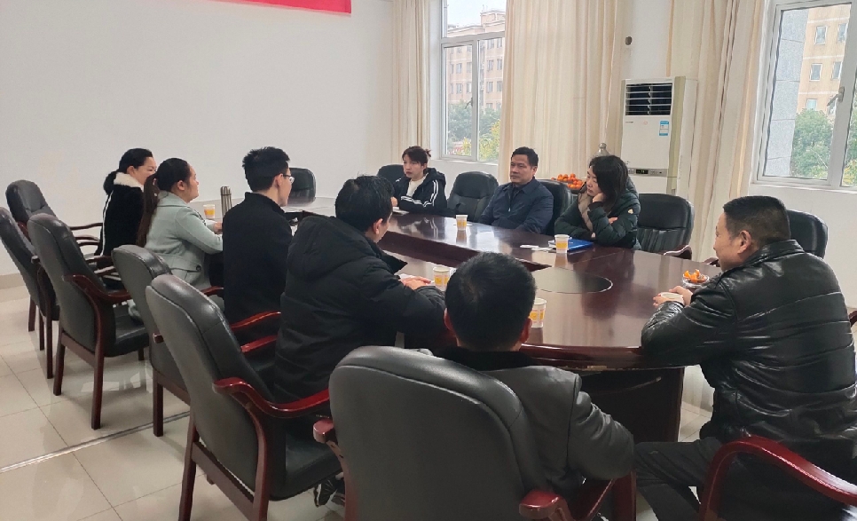 县政协副主席、县工商联主席提名人选王文凯，一行前往长沙县物流与采购联合会进行调研